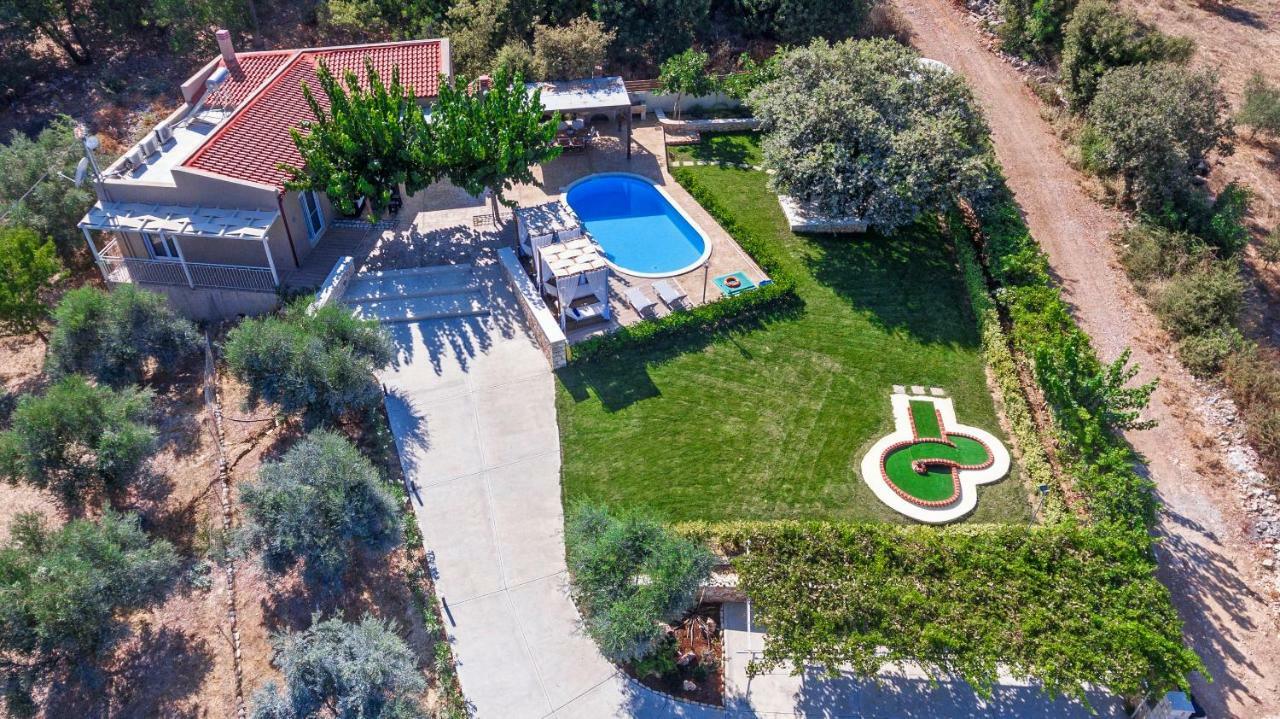 Villa4Dreams Gerani  Exterior photo